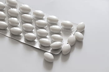 tablets-medication-medicine-pharmacy-roy