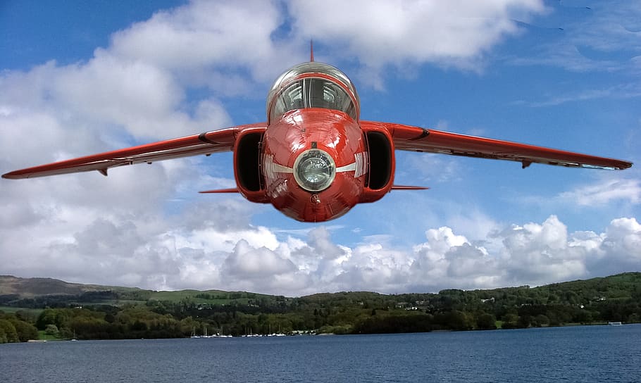 Найти самолет в воздухе. Skyvan самолет. По воздуху на самолет. Самолет s7 в воздухе. Голованов 18 воздуш Авиация.