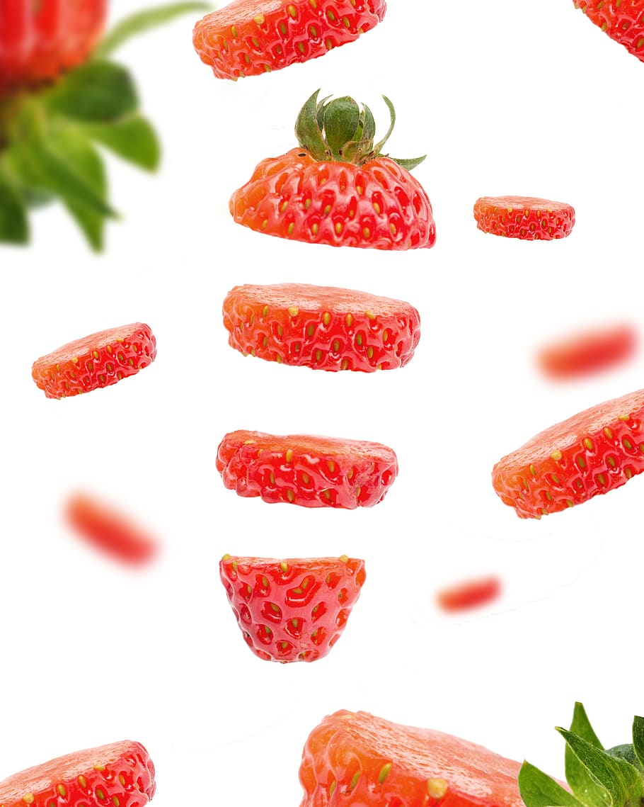 sliced strawberries, strawberries-rich, fruit game, strawberries, strawberry red, strawberries abundant, fruits rich, fruits white background, strawberry natural, strawberries cut