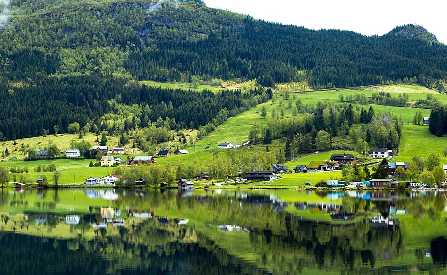 norwegia, luar biasa, danau, langit, awan, Pegunungan, Rumah, Warna-warni, musim panas, perjalanan