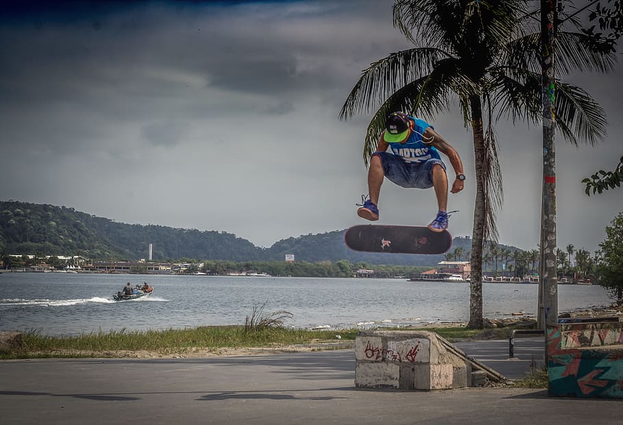 pemain skateboard, lompat, balik, tank top, matahari terbenam, aksi, fajar, senja, olahraga, pria