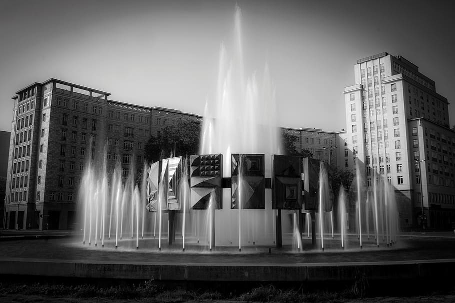 berlín, strausberger platz, fuente, blanco negro, agua, escultura, antiguo, históricamente, socialismo, berlín oriental