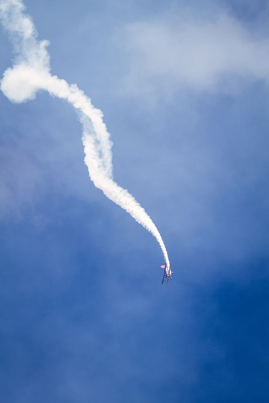 smoke, airplane, sky, flying, aircraft, air, blue, flight, aerobatics, vehicle