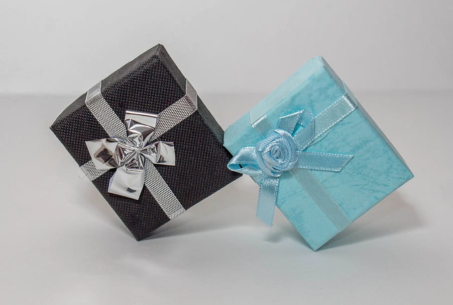 gift, jewelry, box, luxury, gem, gift box, studio shot, ribbon - sewing item, paper, white background