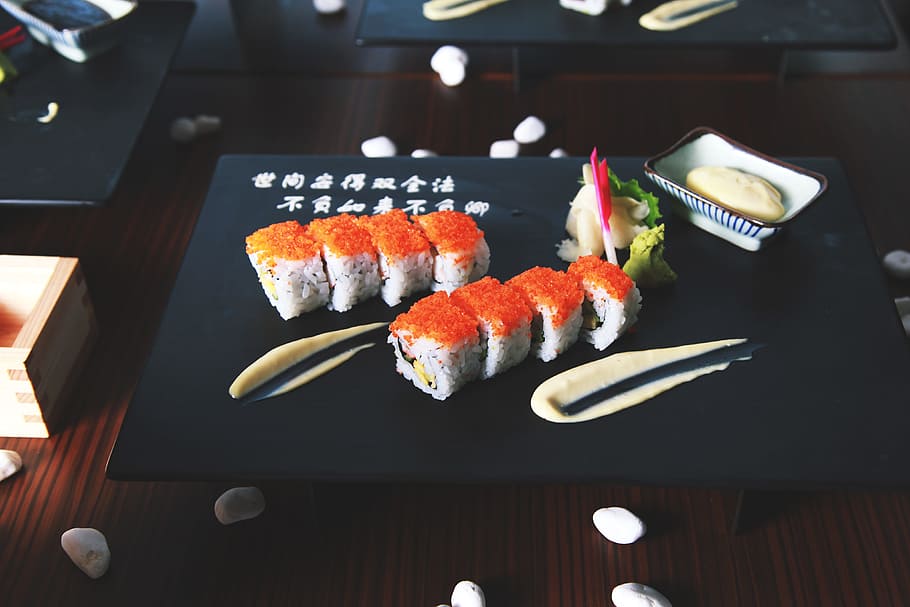 sushi pada batu tulis, makanan dan Minuman, Jepang, sushi, makanan laut, makanan Jepang, makanan, ikan, makanan asia, beras
