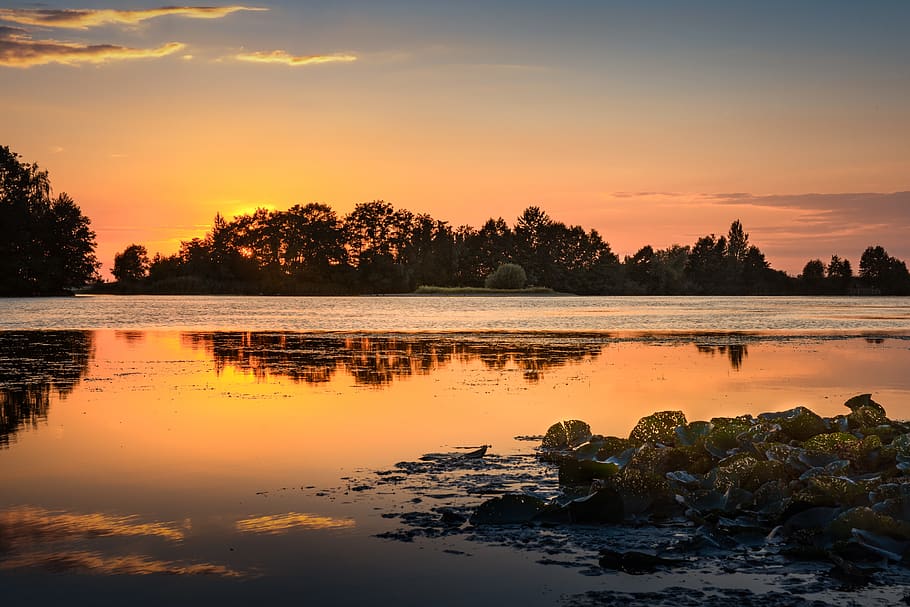 Гете на озере настроение. Evening rest.