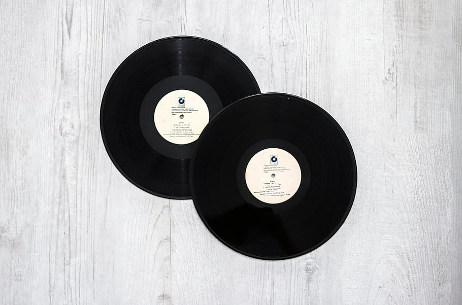 vinyl, record, album, music, round, minimal, table, wood, retro, vintage
