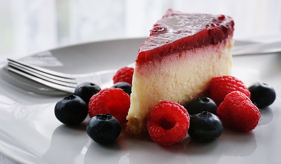 cheesecake, desserts, raspberry, fruit, blueberry, blueberries, berries, food, dessert, fresh
