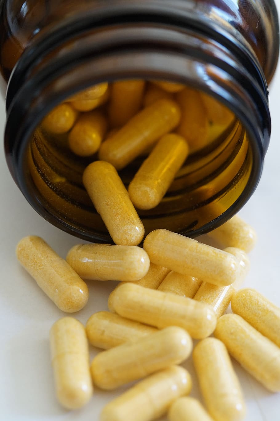 dietary supplements, pills, encapsulate, nutrient additives, tablets, medical, disease, drug, health, healthy