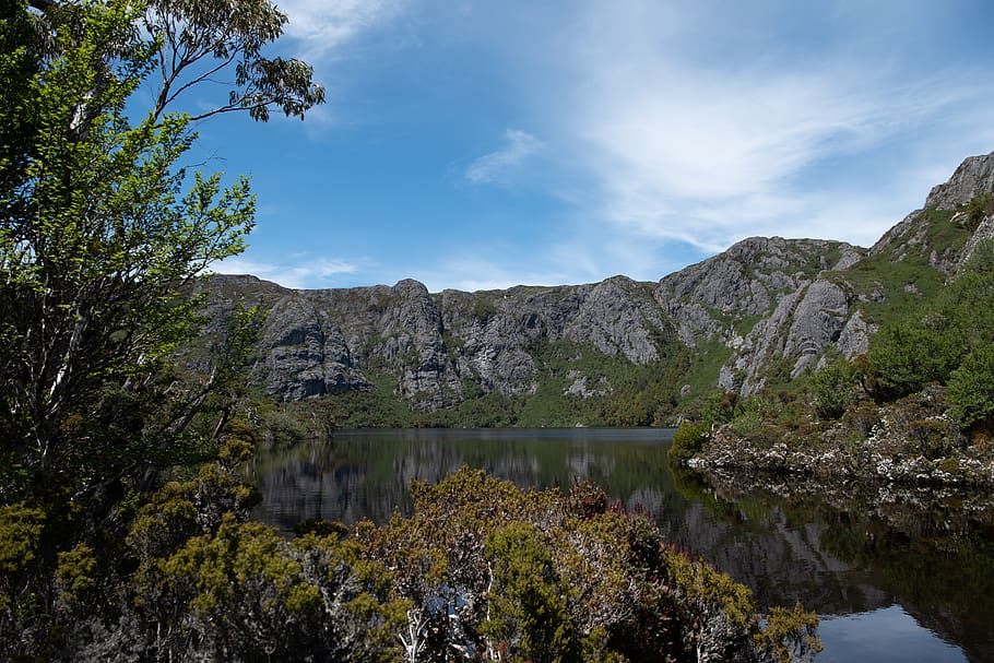 crater lake, tasmania, cradle mountain, scenic, outdoors, scenery, wilderness, nature, water, sky