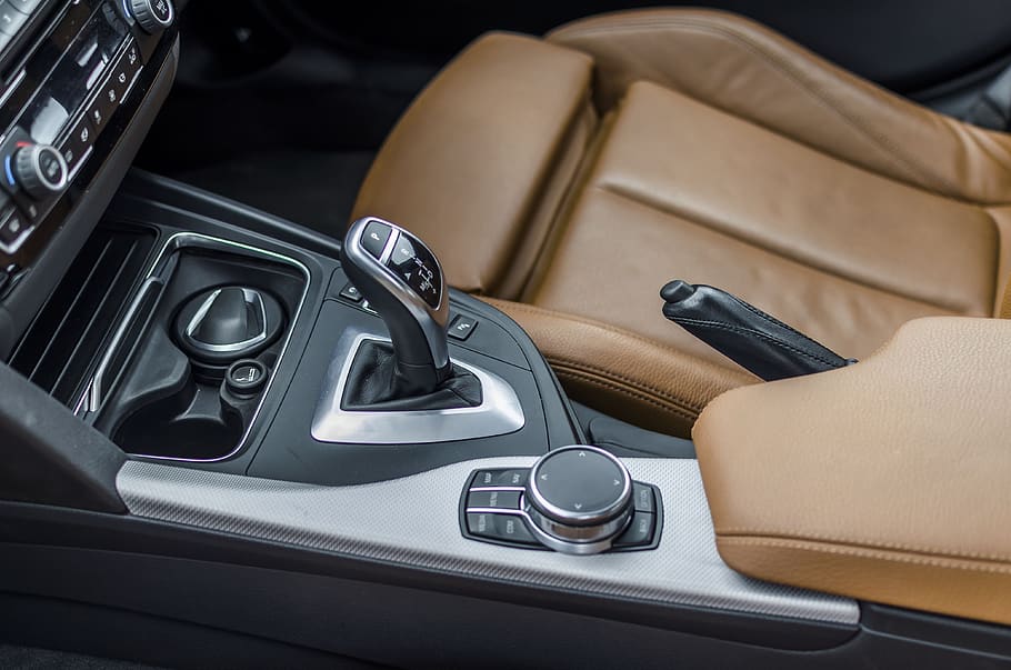 gear shifter, automatic transmission, bmw330i, driving mode selector, bmw, luxury, automotive, technology, still life, mode of transportation
