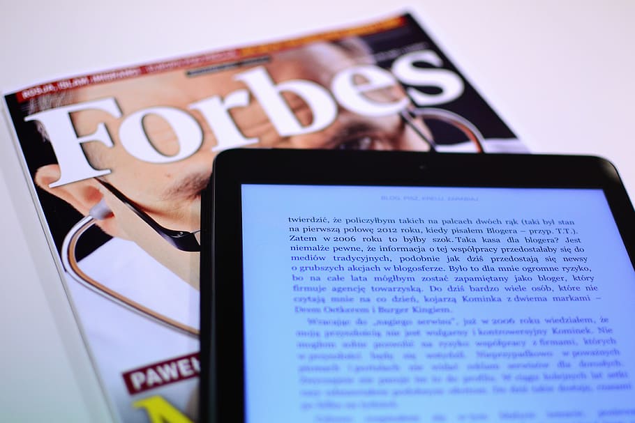 Forbes, magazine, reading, business, kindle, ereader, technology, communication, wireless technology, connection