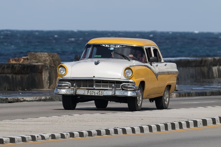 Cuba, habana, malecón, coche, clásico, almendron, vado, taxi, transporte, modo de transporte