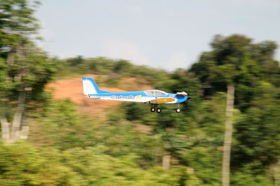 remote, controlled, airplane, passing, fly, midair, rcplanes, indonesia, dompak, calmato