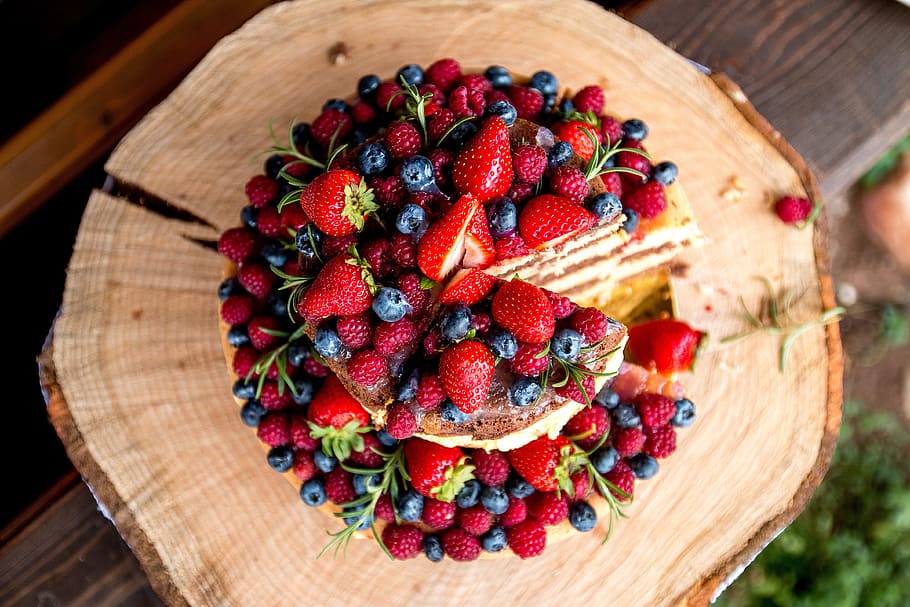 luar biasa, kue buah, stroberi, blueberry, raspberry, makanan dan minuman, buah berry, makanan sehat, buah, makanan