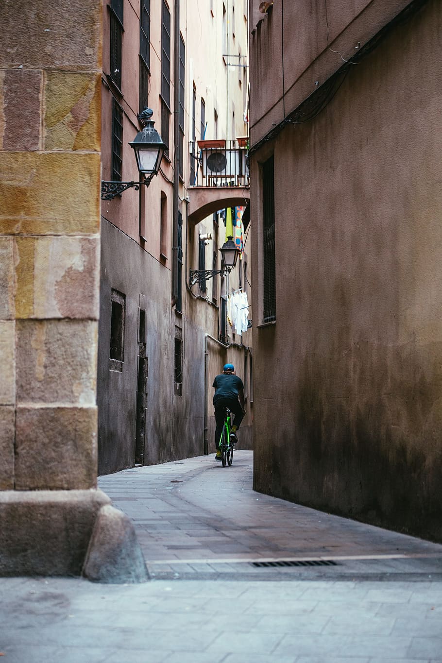 cyclist, riding, bicycle, street, Architecture, Bike, Cobblestone, Cycling, Facade, Narrow