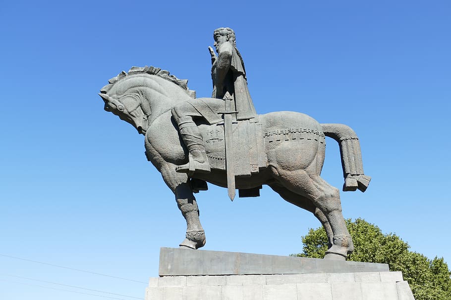 georgia, tbilisi, capital, monumento, reiter, imagen fija, rey, históricamente, caballo, lugares de interés