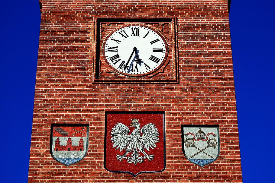 kołobrzeg, town hall tower, clock, clock tower, coat of arms, time, red, architecture, low angle view, clock face