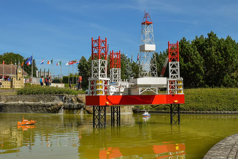 miniature park, mini europe, brussels, belgium, oil platform, offshore platform, offshore drilling rig, industry, production, exploration