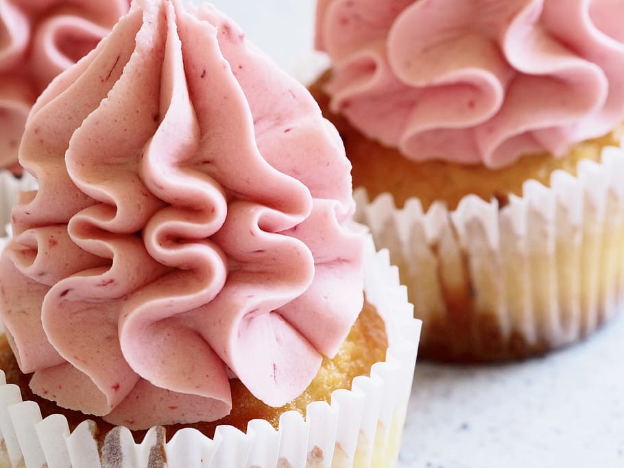 merah muda, cupcake, lapisan gula, kue, makanan penutup, close up, panggang, enak, makanan, makanan dan minuman