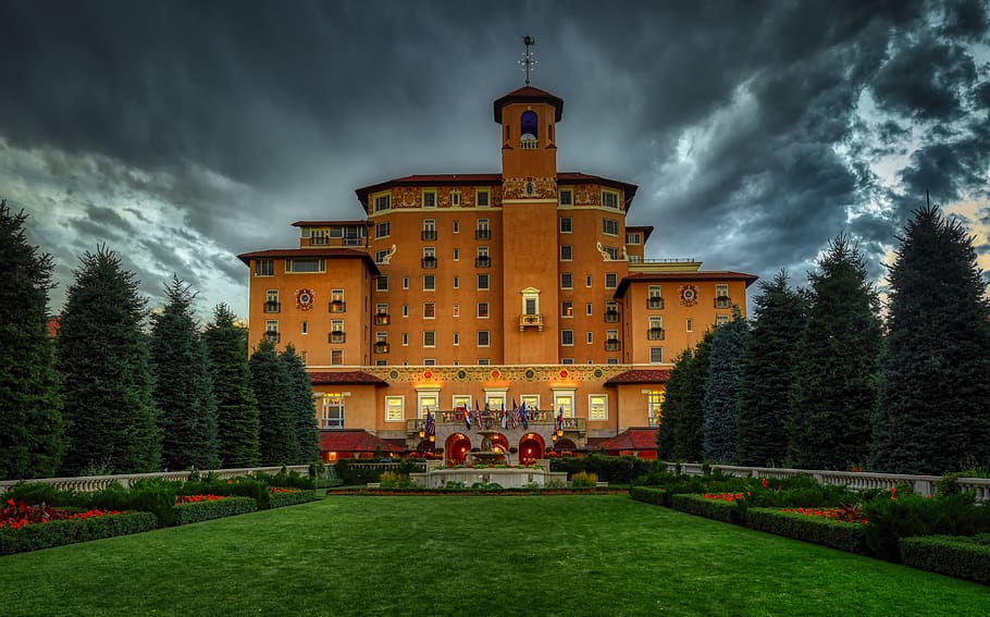 Broadmoor Hotel, Colorado Springs, América, alojamiento, edificio, arquitectura, vacaciones, paisaje, árboles, puesta de sol