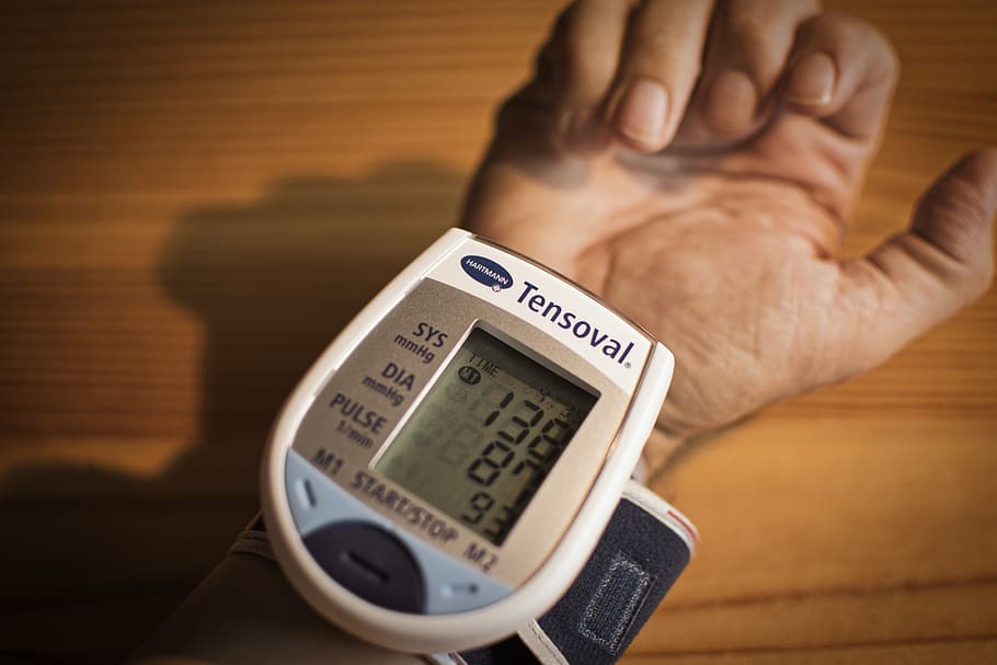 presión arterial, medida, salud, monitor de presión arterial, brazalete, médico, presión arterial alta, monitor, diagnóstico, hipertensión