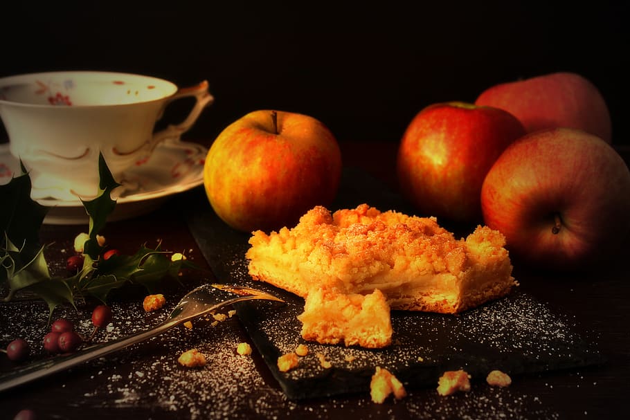 pastel de manzana, hornear, otoño, comodidad, pastel de streusel, pastel de streusel de manzana, manzana, té, café, pastel