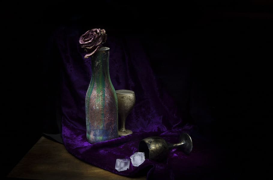 ice, darkness, background, bottle, wine glasses, glass, decor, painting on glass, photography, flashlight