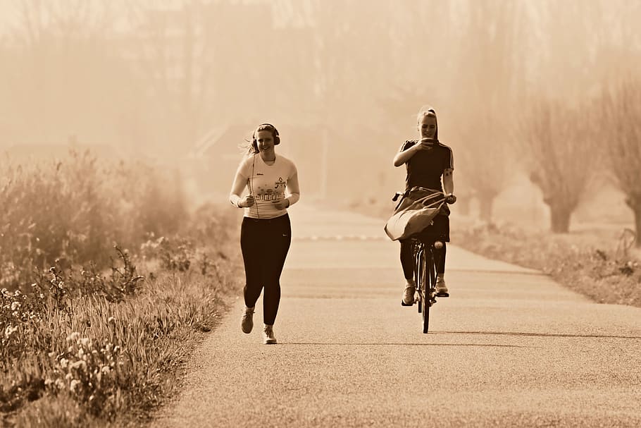 menina, mulher, pessoa, corrida, ciclismo, exercício, treinamento, saudável, aptidão, estrada