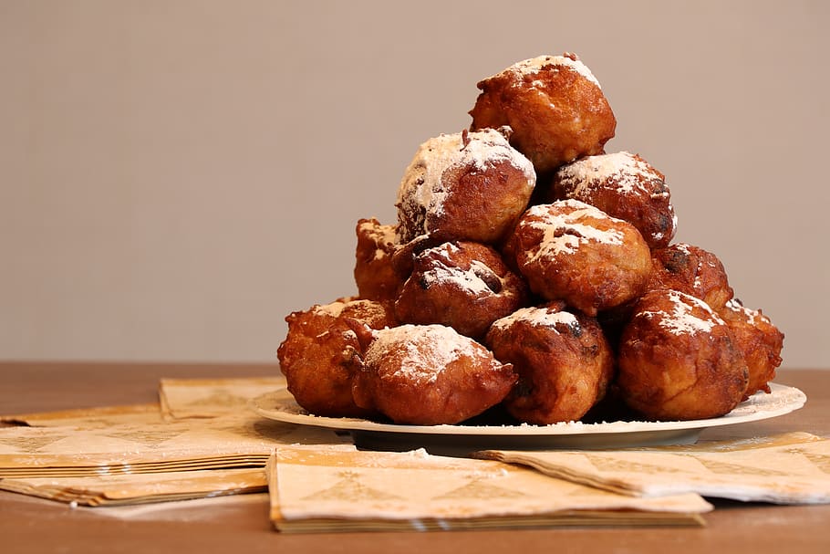 fritters, old and new, powdered sugar, raisins, new year's eve, new year, happy new year, baking, food, oliebol