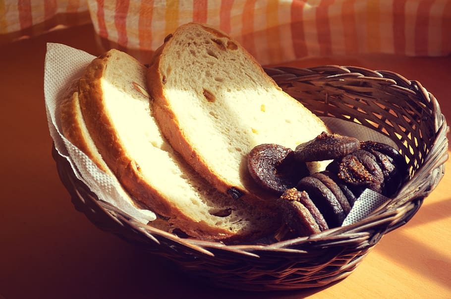 country bread, dry, figs, bread, breakfast, food, fruits, food and drink, basket, freshness