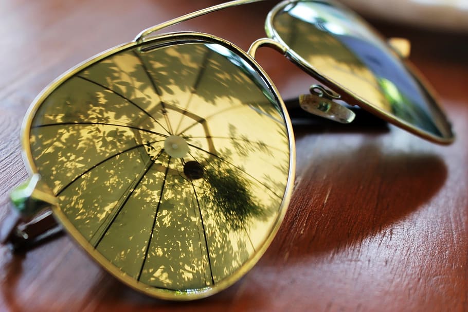 Reflexión de sombrilla de verano, tropical, plantas de jardín, gafas de sol, sol, sombrilla, reflexión, verano, oro, dorado