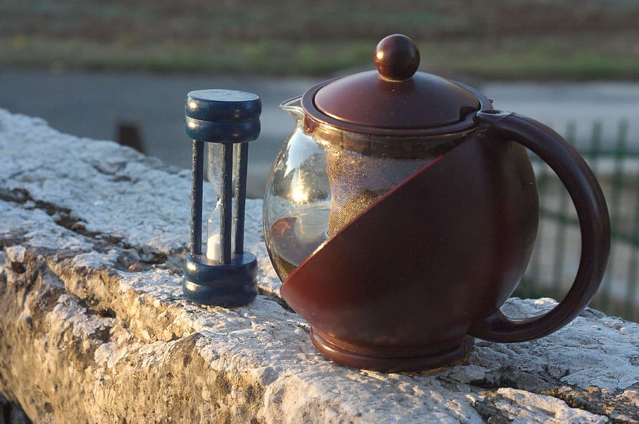 pause, tea, timer, hour glass, food and drink, teapot, close-up, household equipment, focus on foreground, day