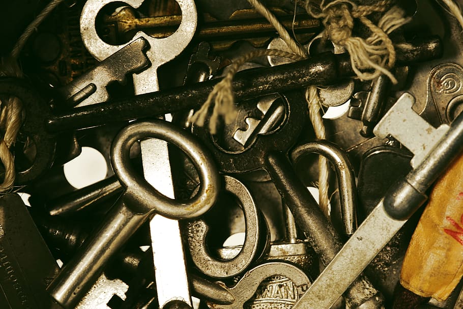 chaves, cadeados, metal, close-up, fundos, natureza morta, quadro completo, dentro de casa, ninguém, comunicação