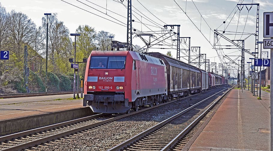 freight train, deutsche bahn, db, transit, railway station, empty, east frisia, electric locomotive, br152, br 152
