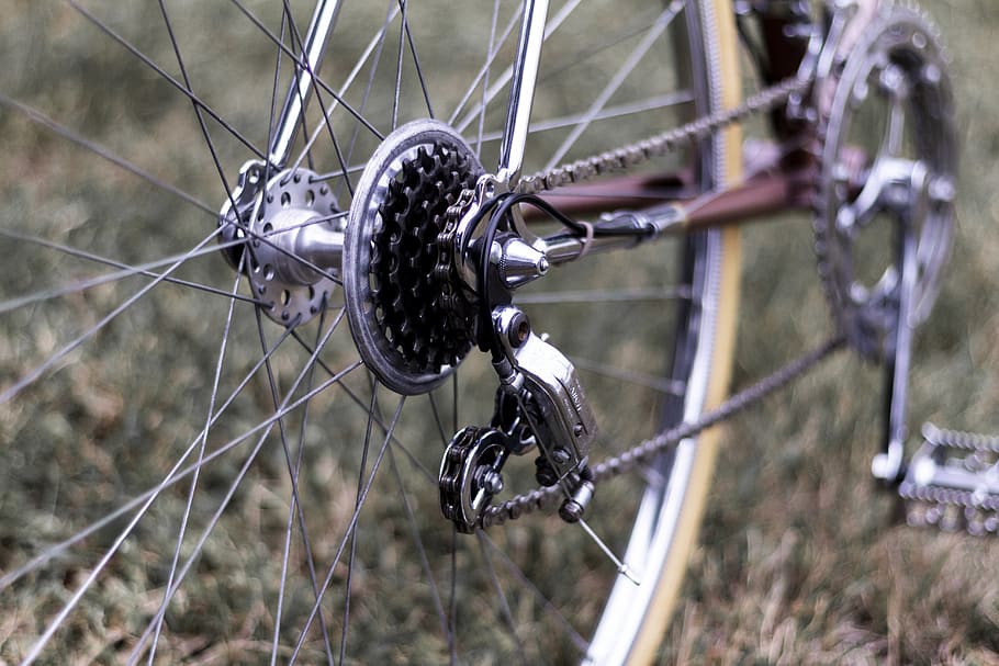 derailleur, gears, chain, bicycle, wheel, spokes, transportation, focus on foreground, spoke, mode of transportation