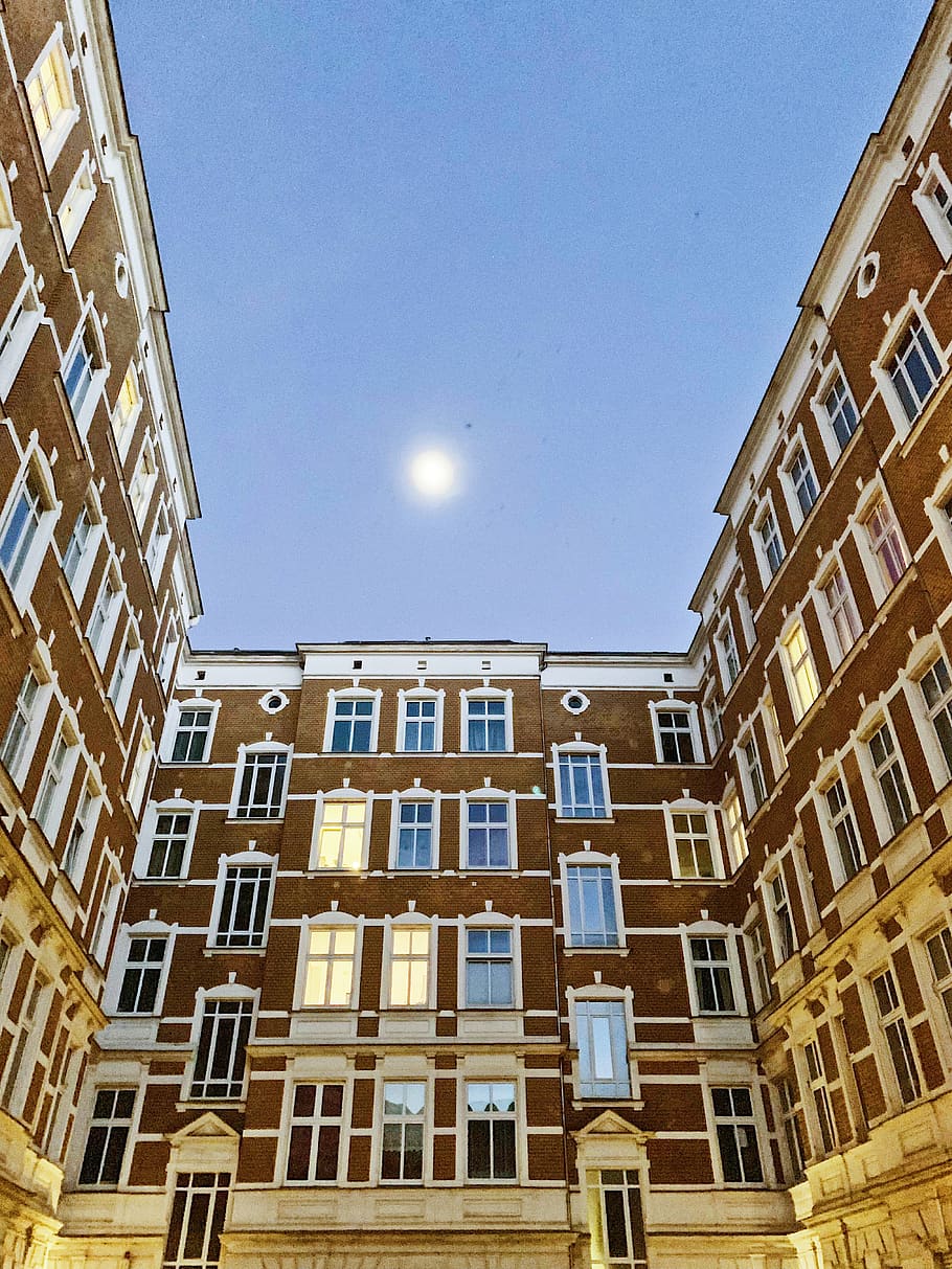 berlin, city, apartment, old building, prenzlauerberg, brown, flat, windows, sky, blue