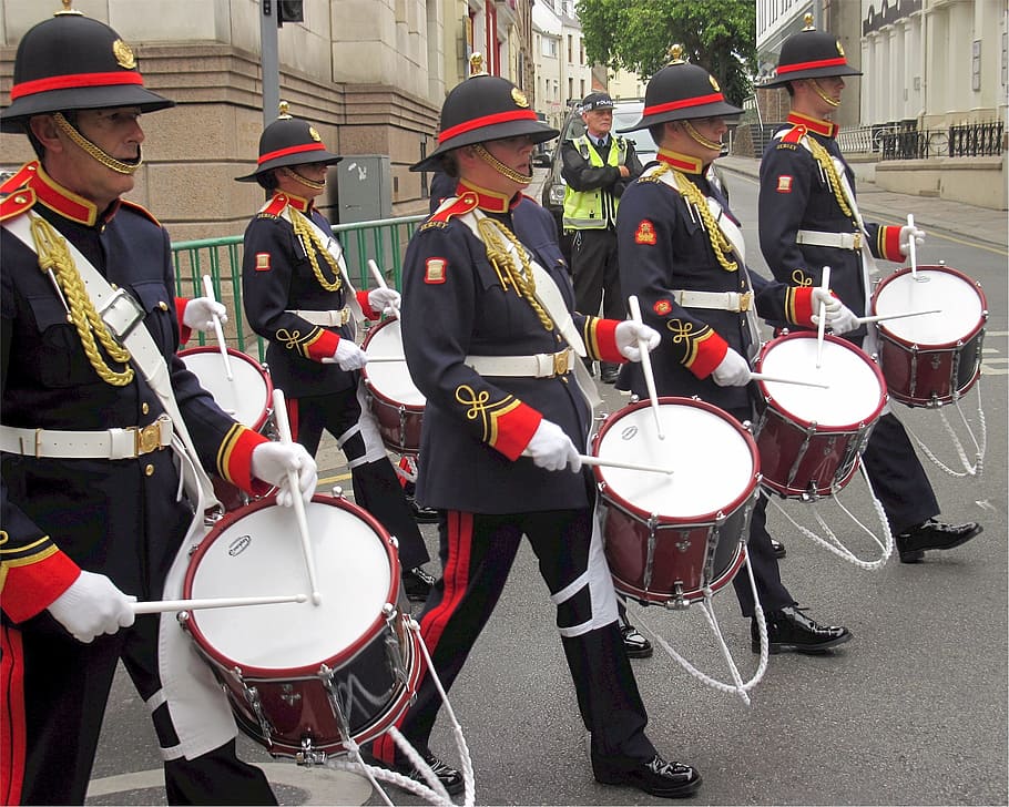 baterista, marcha, ejército, fuerza, desfile, Músico, música, gente real, calle, instrumento musical