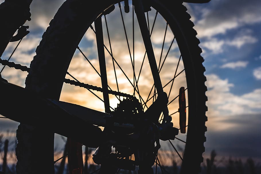 bike, mountain bike, spokes, wheel, rear wheel, circuit, silhouette, sky, sunrise, chain