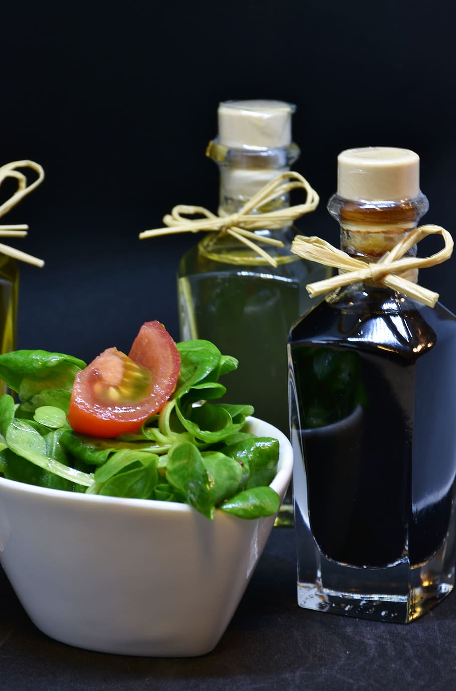 oil, olive oil, walnut oil, vinegar, spices, lamb's lettuce, arugula, drink, bottle, glass