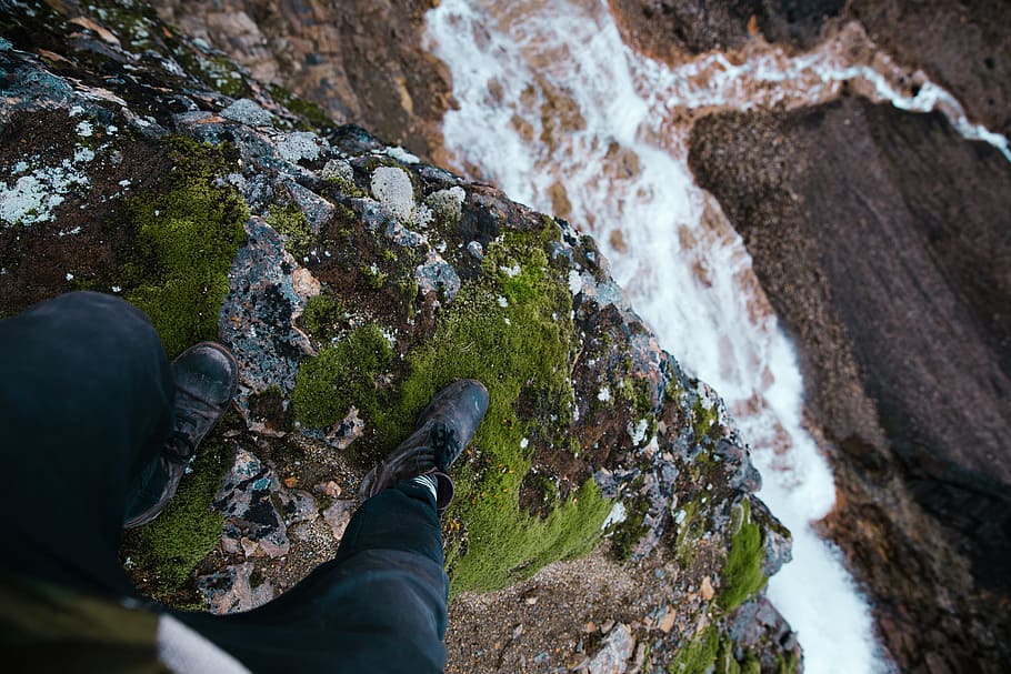 feet, dangling, moss, grown, rock edge, background, Adventure, Boots, Coast, Edge