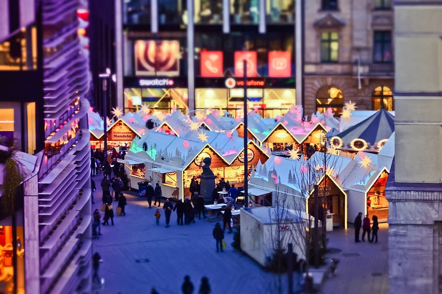mercado de navidad, ciudad, navidad, luces, iluminación, humano, mercado, tiempo de navidad, fotografía nocturna, noche