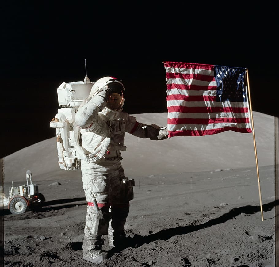 astronot, luar angkasa, NASA, ilmuwan, bulan, misi, gravitasi, bendera, patriotisme, panjang penuh