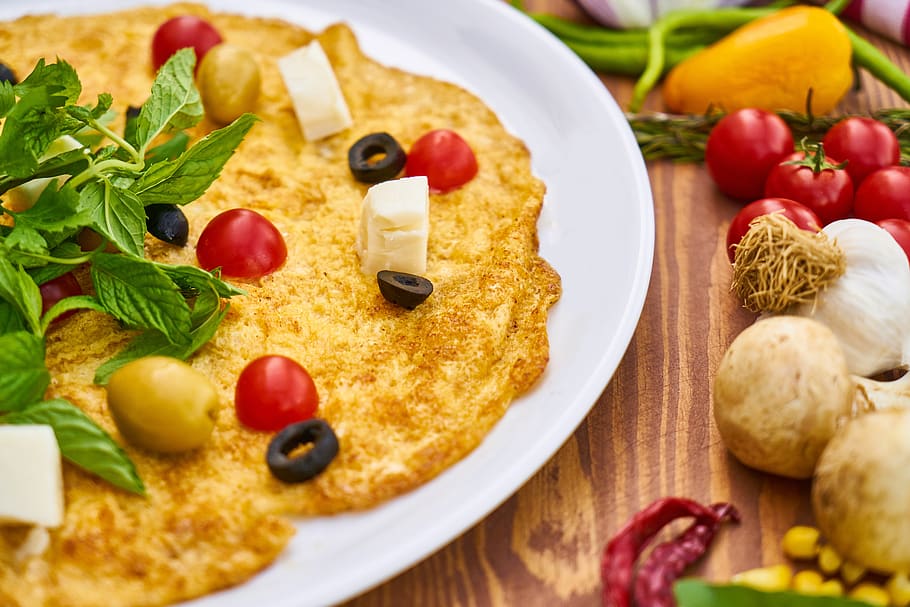 omelet, yellow, egg, garlic, vegetables, healthy, meat, mushroom, pepper, diet
