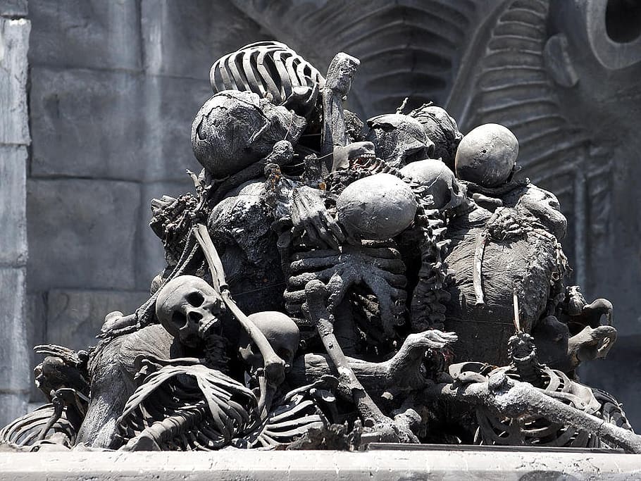 pila de huesos, cráneo, marco, esqueletos, muertos, escultura, estatua, arte y artesanía, arquitectura, representación
