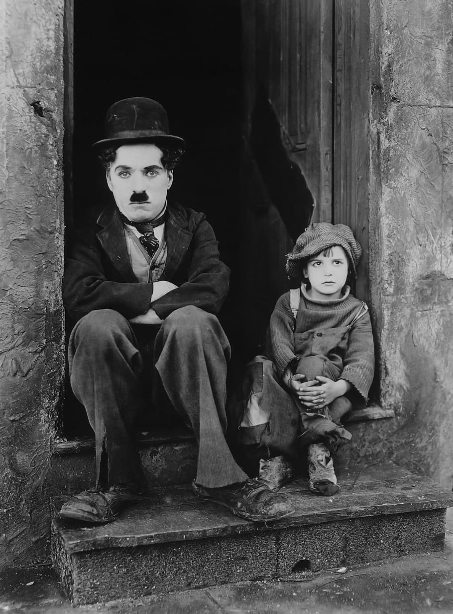 Charlie, Chaplin, aktor, pria, manusia, aktivitas, orang, anak, duduk, panjang penuh