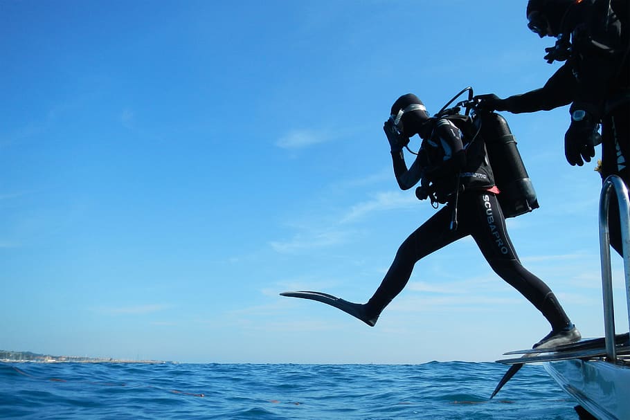scuba leap, people, diver, divers, diving, sky, water, sea, adventure, real people