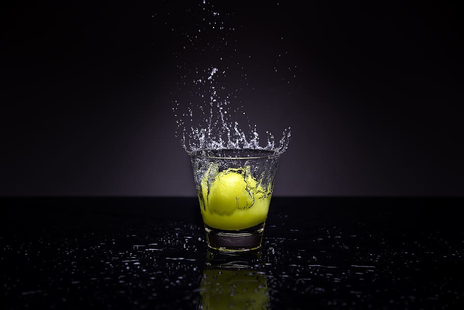 water, splash, lemon, glass, liquid, fruit, drops, fresh, refreshment, food and drink