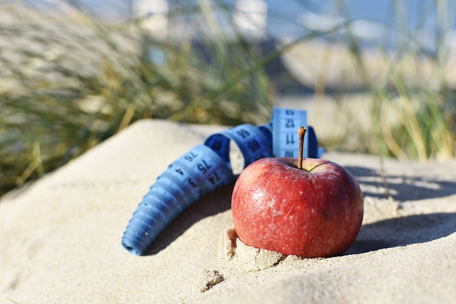 manzana, cinta azul, arena, pérdida de peso, equilibrio, dieta, aumento de peso, manzana fuera, metro, centímetro