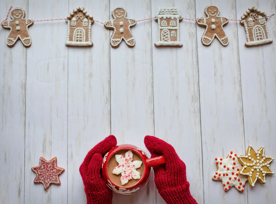mittens, hot chocolate, red, winter, christmas, cozy, cosy, warm, border, text space